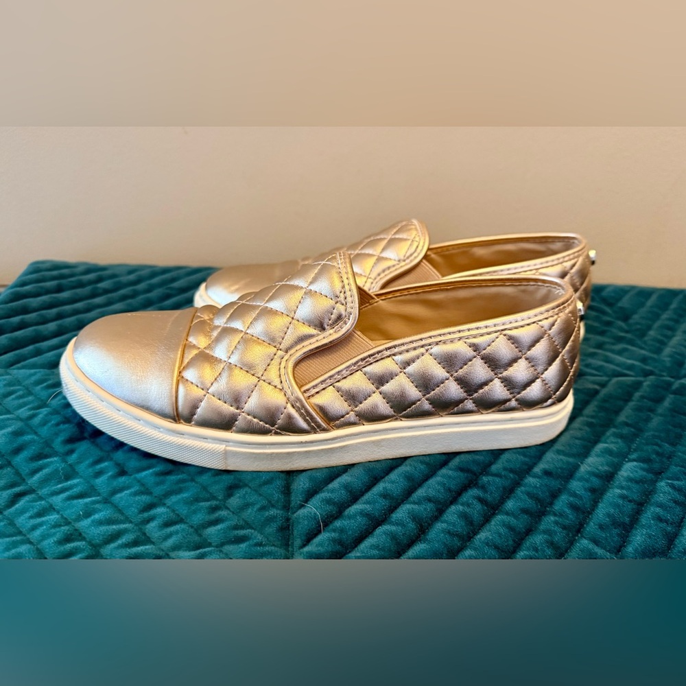 Steve Madden Gold Quilted Flats